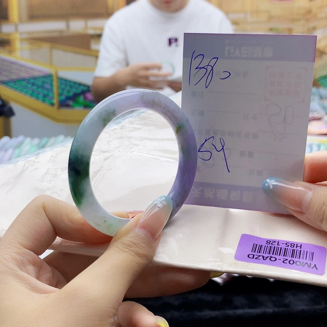 翡翠手镯未镶嵌0……