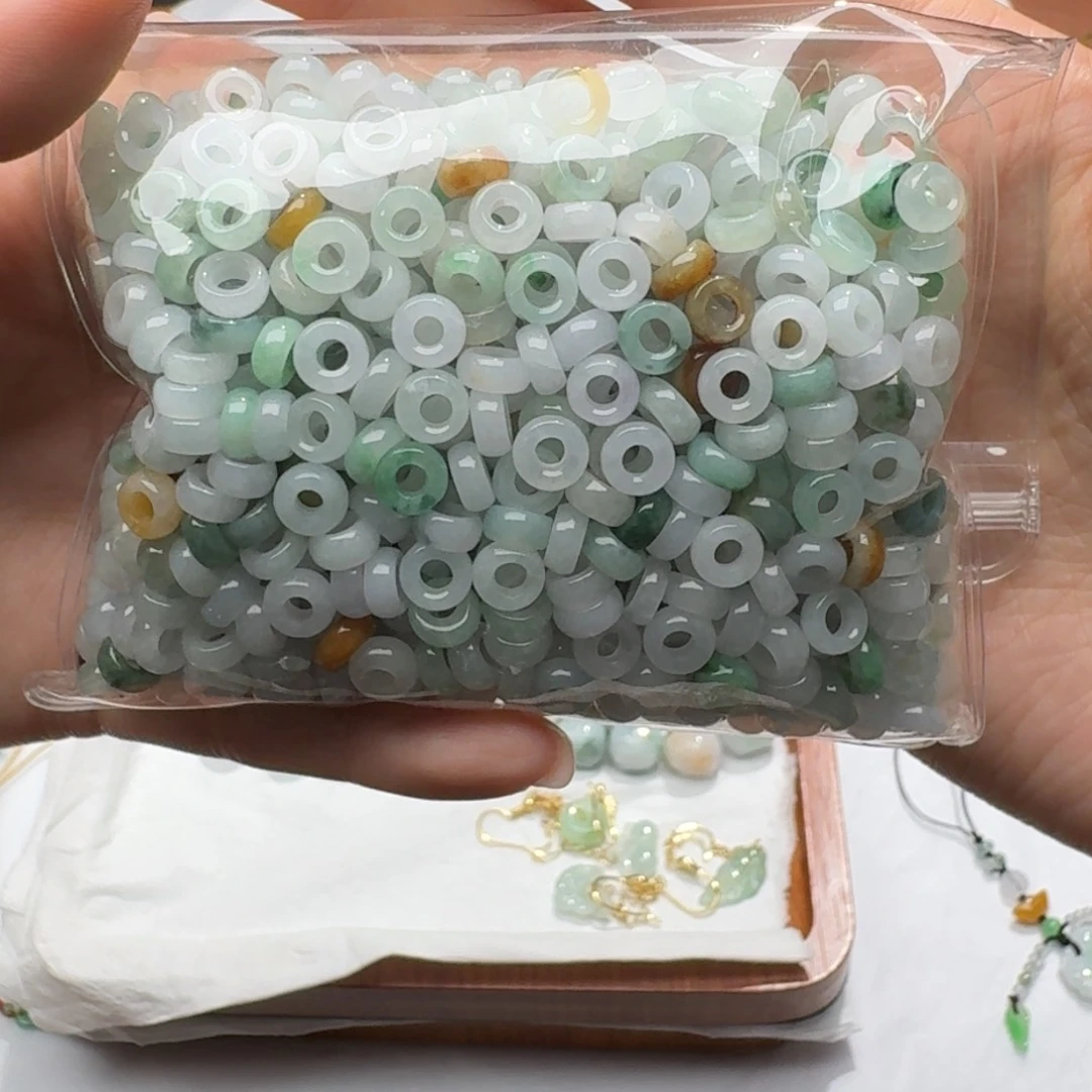 未镶嵌挂件翡翠福利20个，不包邮，拍一单邮费发货