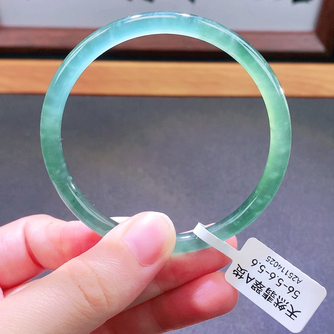 翡翠未镶嵌手镯天然翡翠