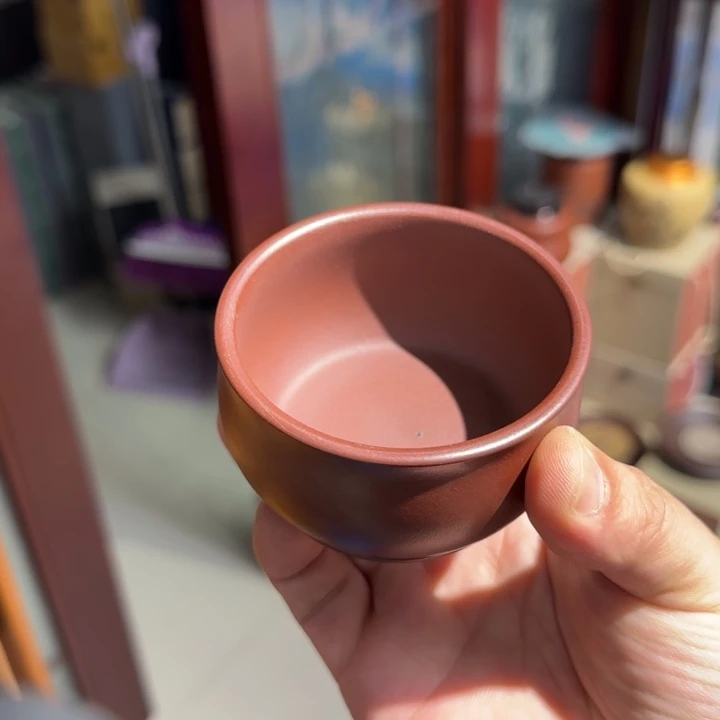 紫砂茶壶石红杯子