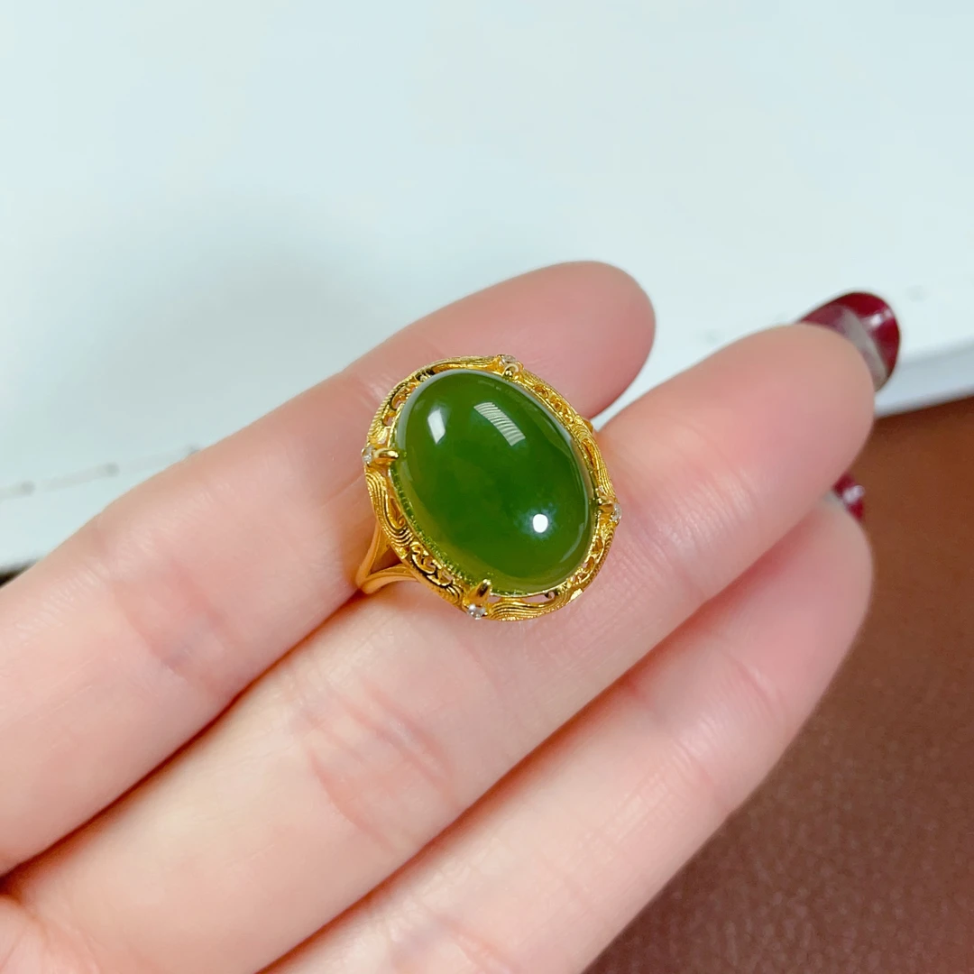 天然和田玉碧玉阳绿戒指鸽子蛋女戒银镶玉大蛋面