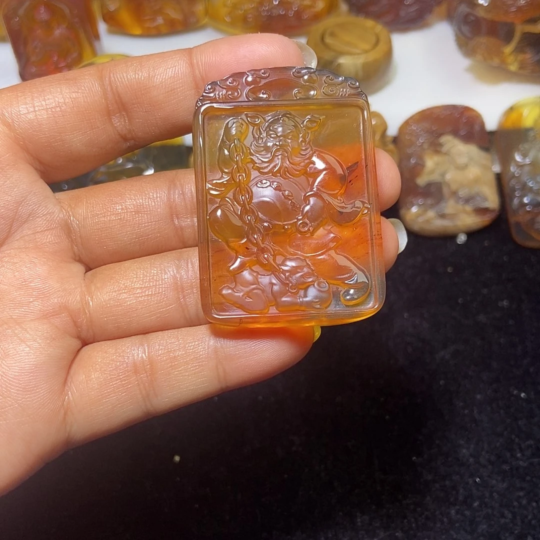 琥珀未镶嵌颈饰缅甸天然琥珀吊坠