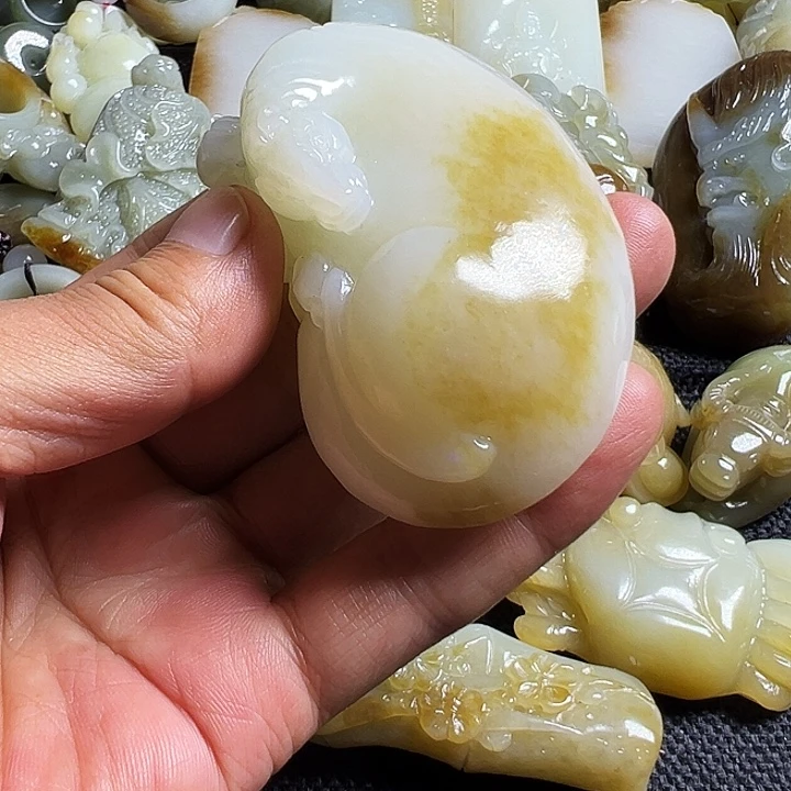 蒋***兴和田玉未镶嵌吊坠(不含链)
