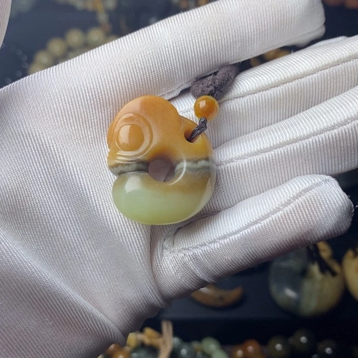 岫岩河磨玉（透闪石质玉）未镶嵌挂件