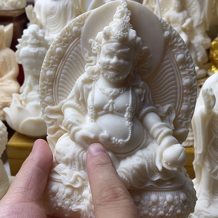 藤腾*黄财神摆件