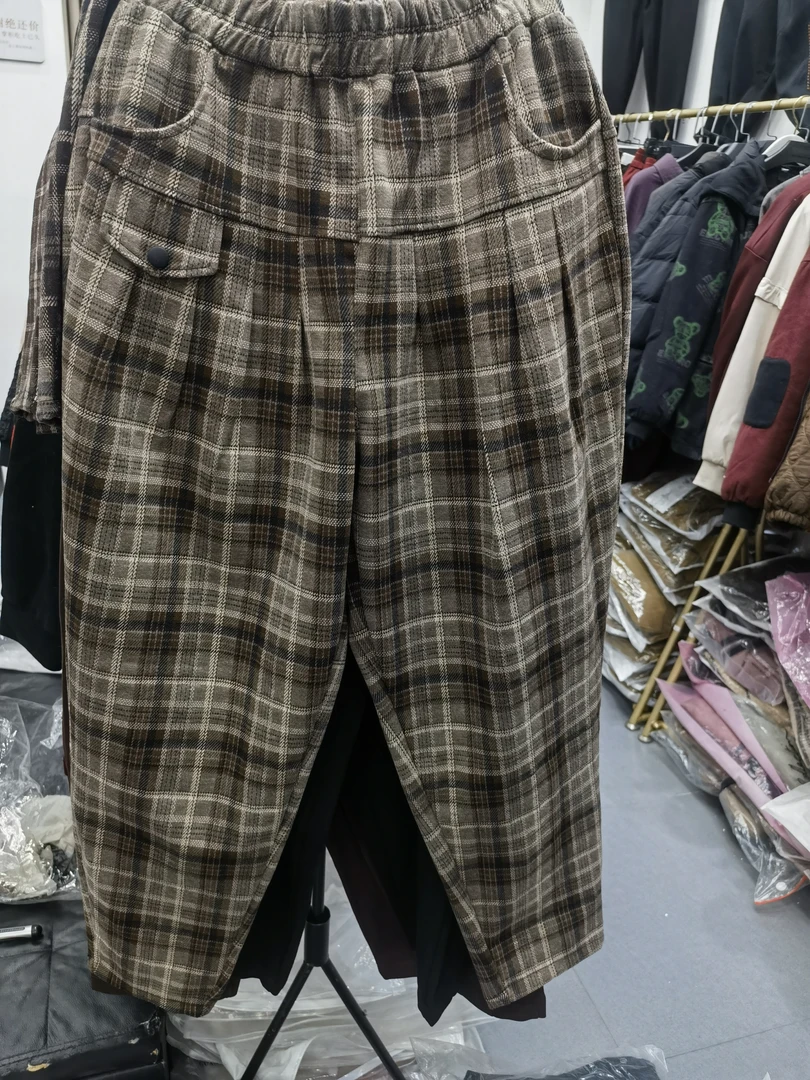 华伟女装推荐女士宽松大码格子裤