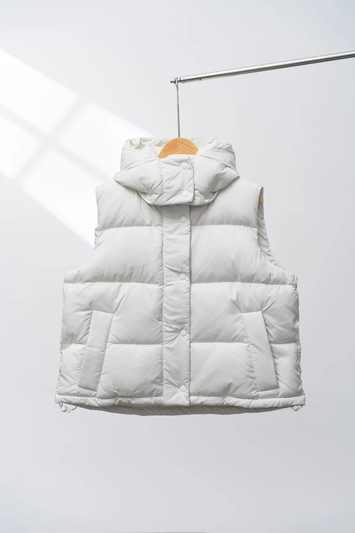 好搭配露家羽绒显瘦马甲时尚保暖厚款连帽