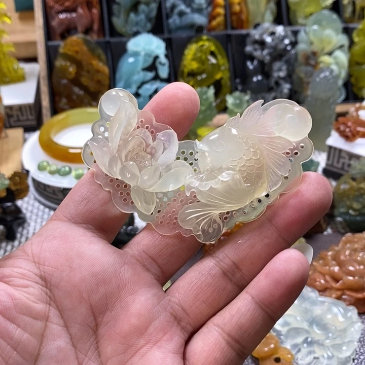 蛇纹石玉9K金镶嵌颈饰