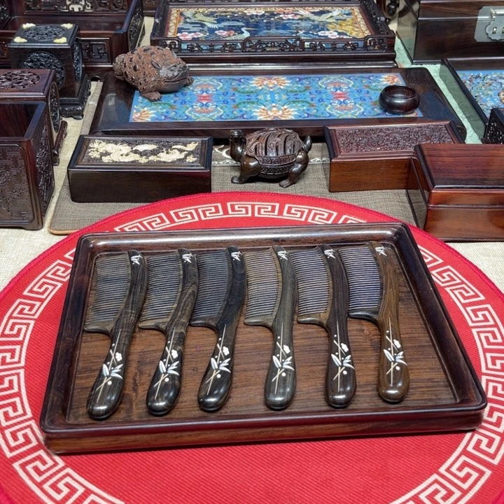 紫檀木类成套家具