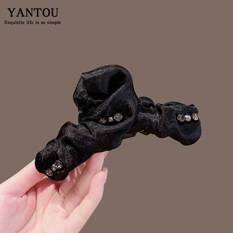 高级感褶皱水钻抓夹2025新款蓬松显发量盘发鲨鱼夹大号发量多发夹