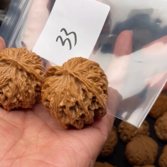 桃核吊坠八*～33苹果圆狮子