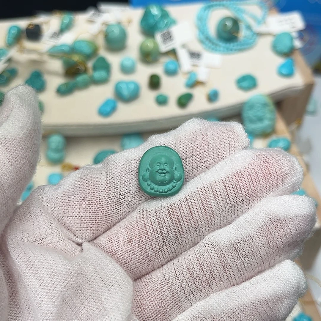 喝***红绿松石未镶嵌珠宝半成品