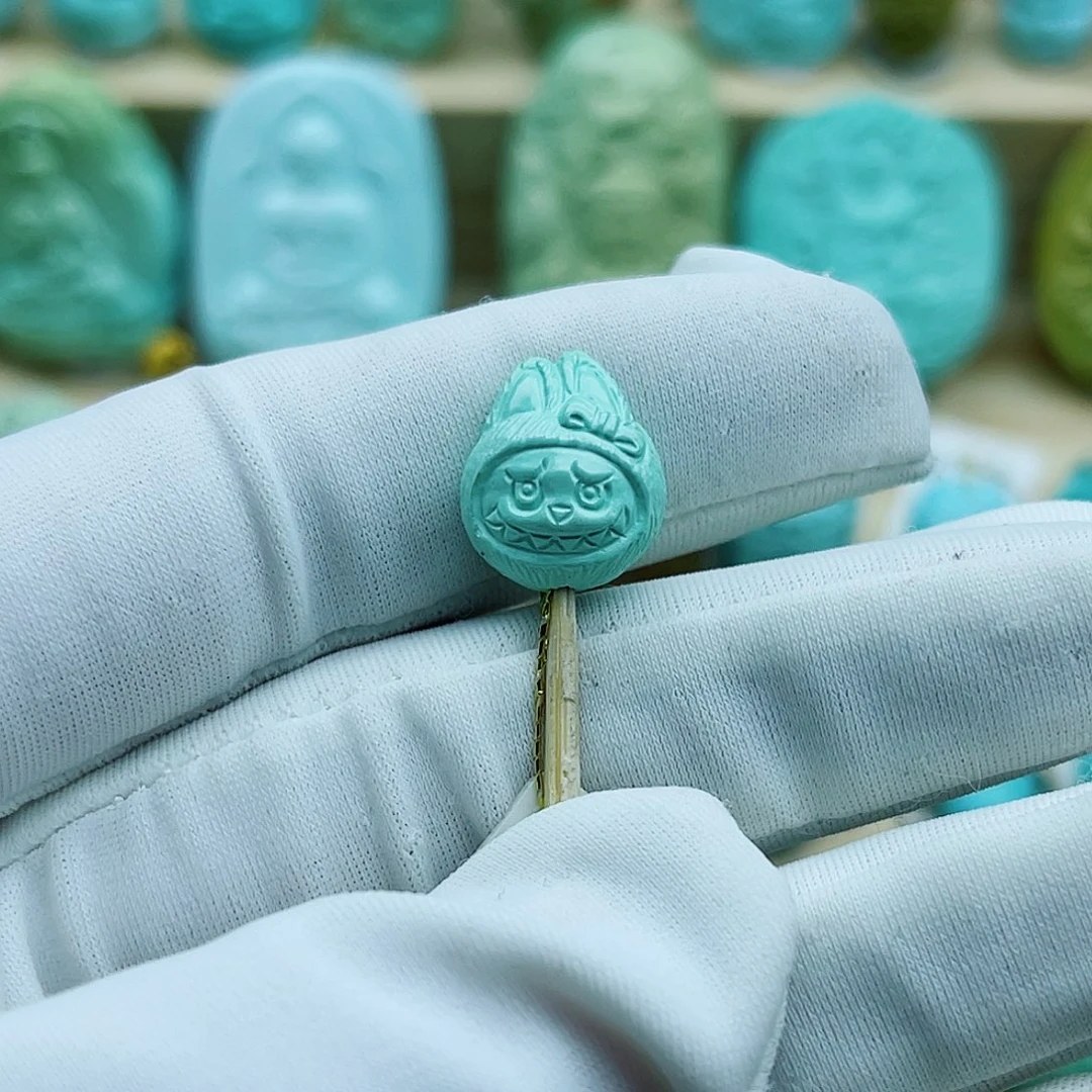 绿松石未镶嵌珠宝奇石