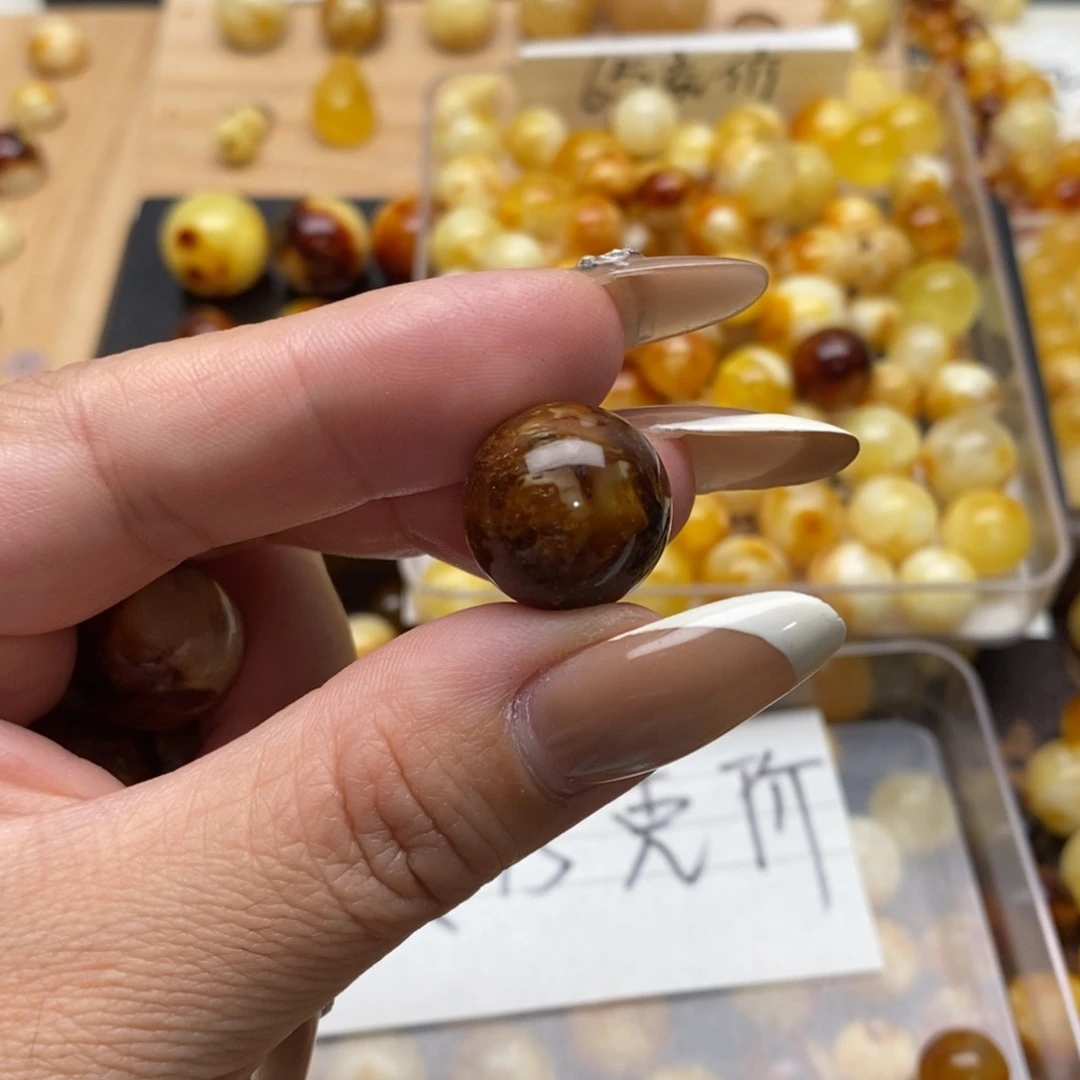 快***多琥珀未镶嵌珠宝奇石蜜蜡