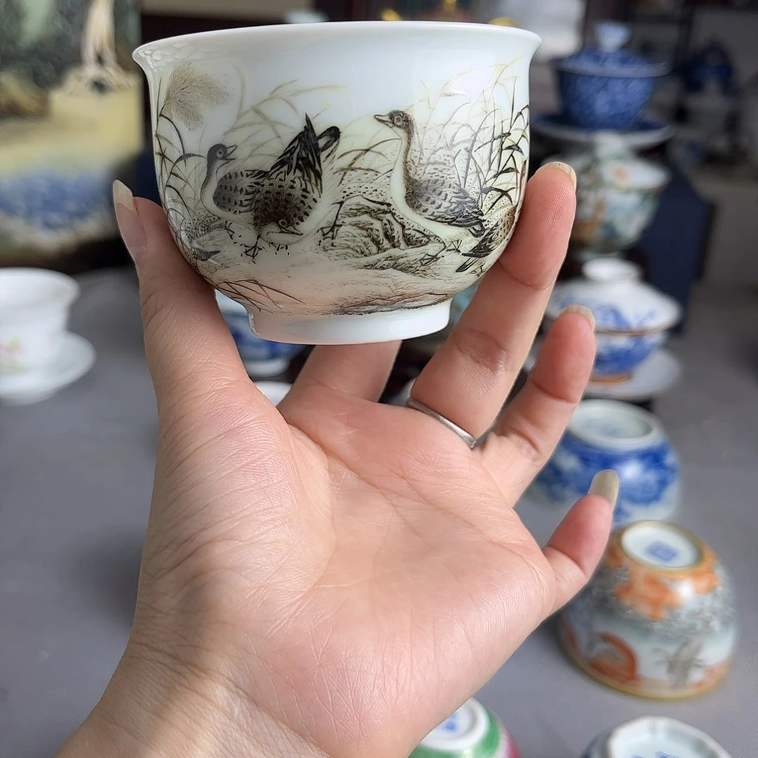 l****福利陶瓷小杯一个