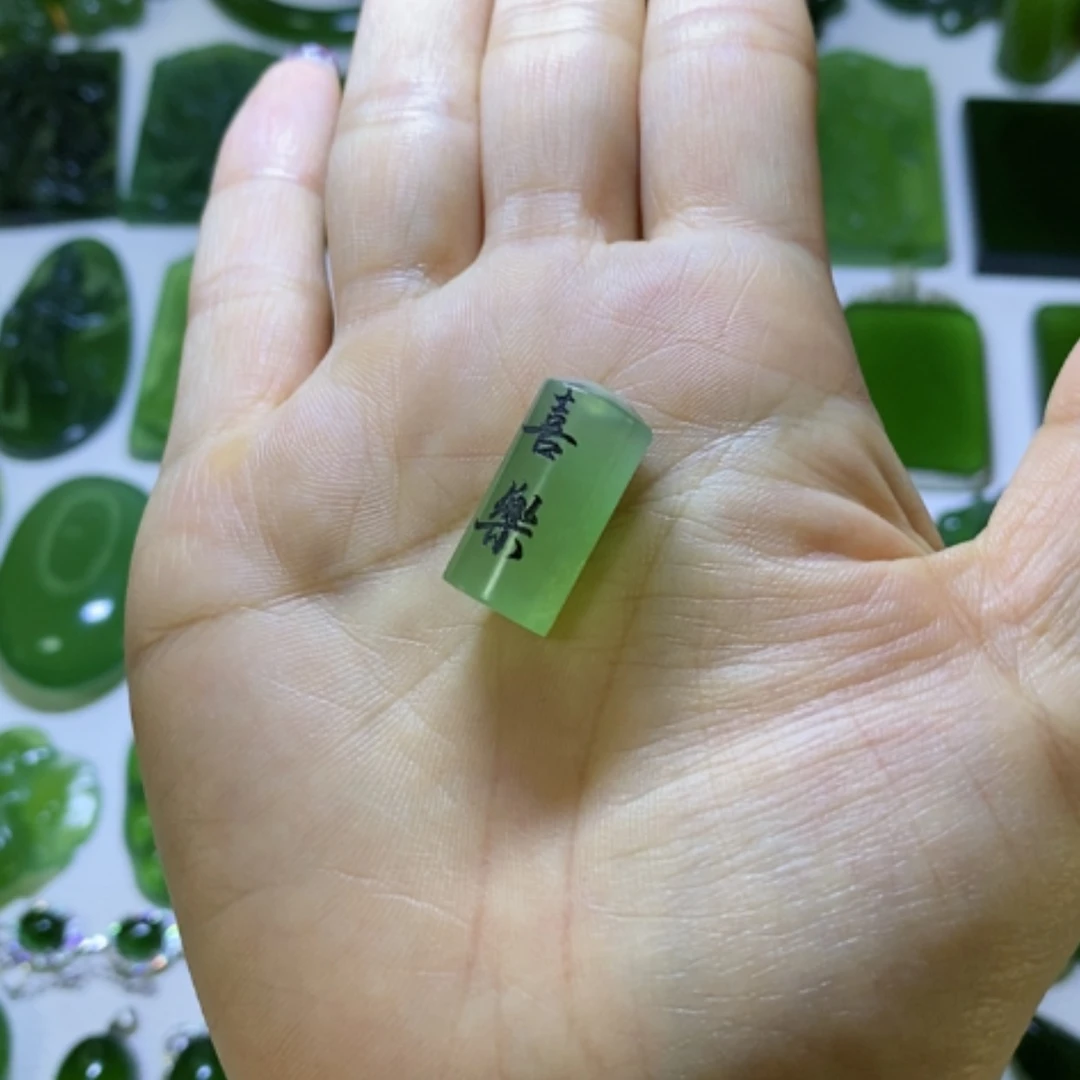 【闪购商品】蛇纹石玉颈饰未镶嵌