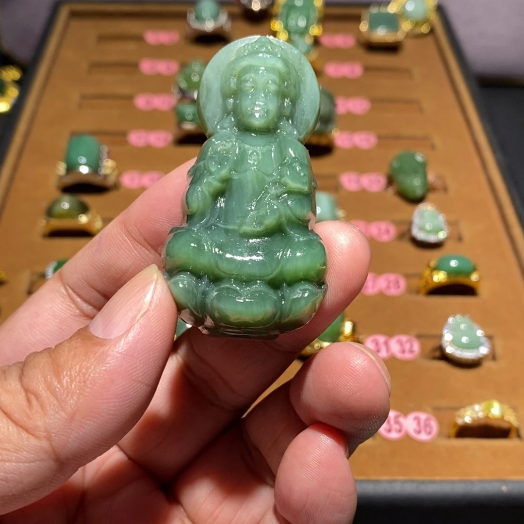 颈饰未镶嵌和田玉（碧玉）