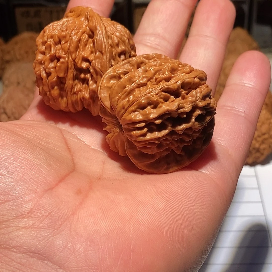 文玩核桃把件2*7四座楼43