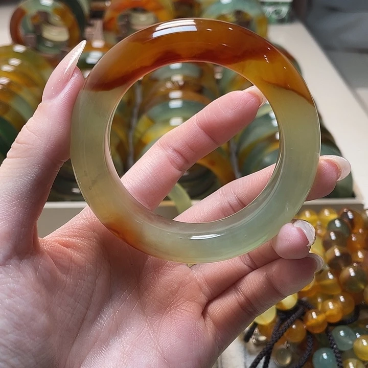 蛇纹石玉未镶嵌手镯53