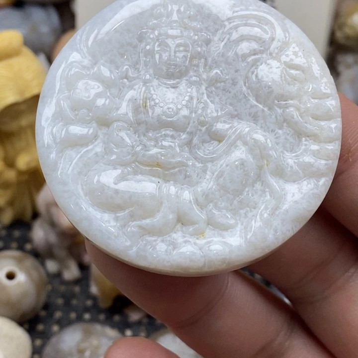 硅化珊瑚（珊瑚玉）未镶嵌颈饰