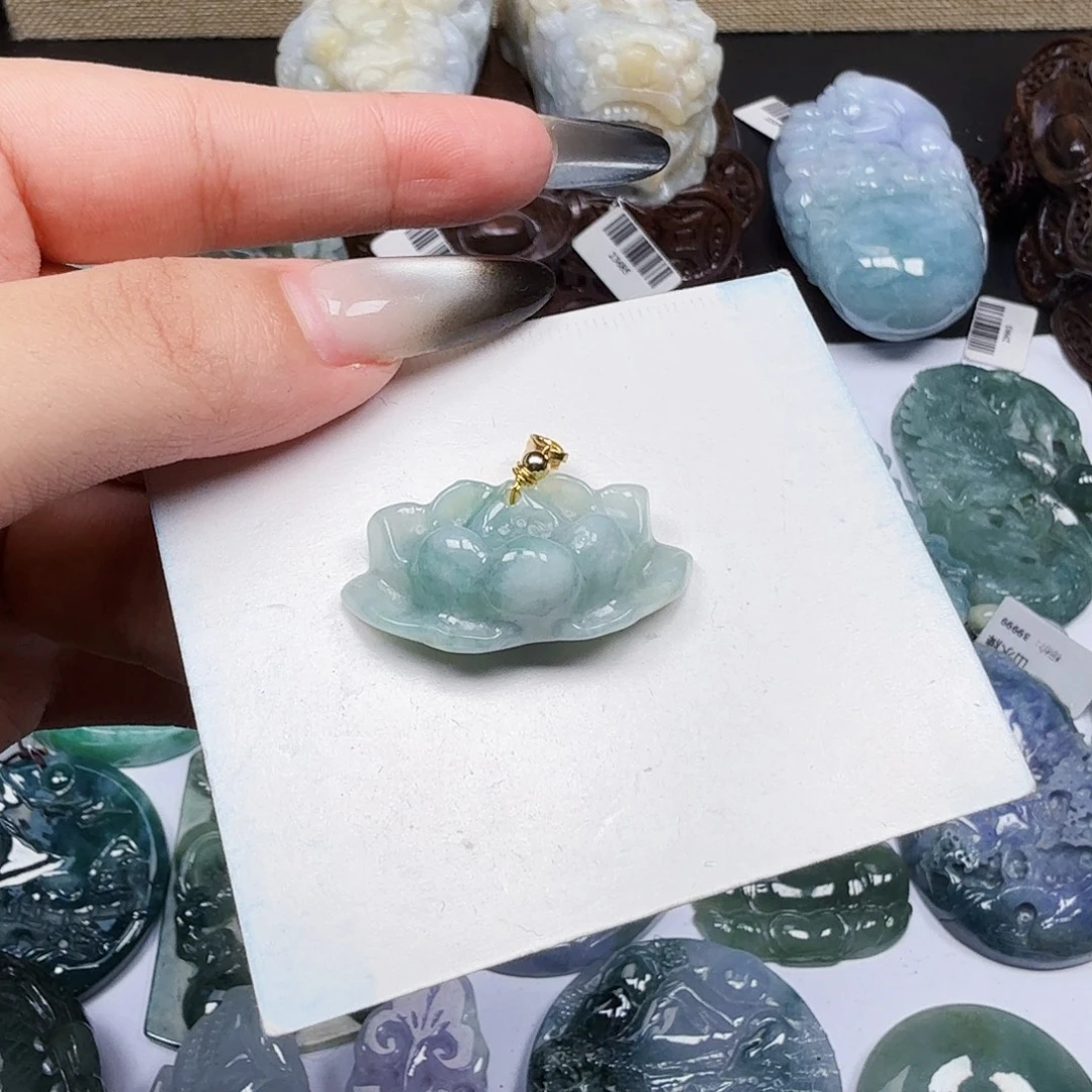 翡翠未镶嵌挂件翡翠