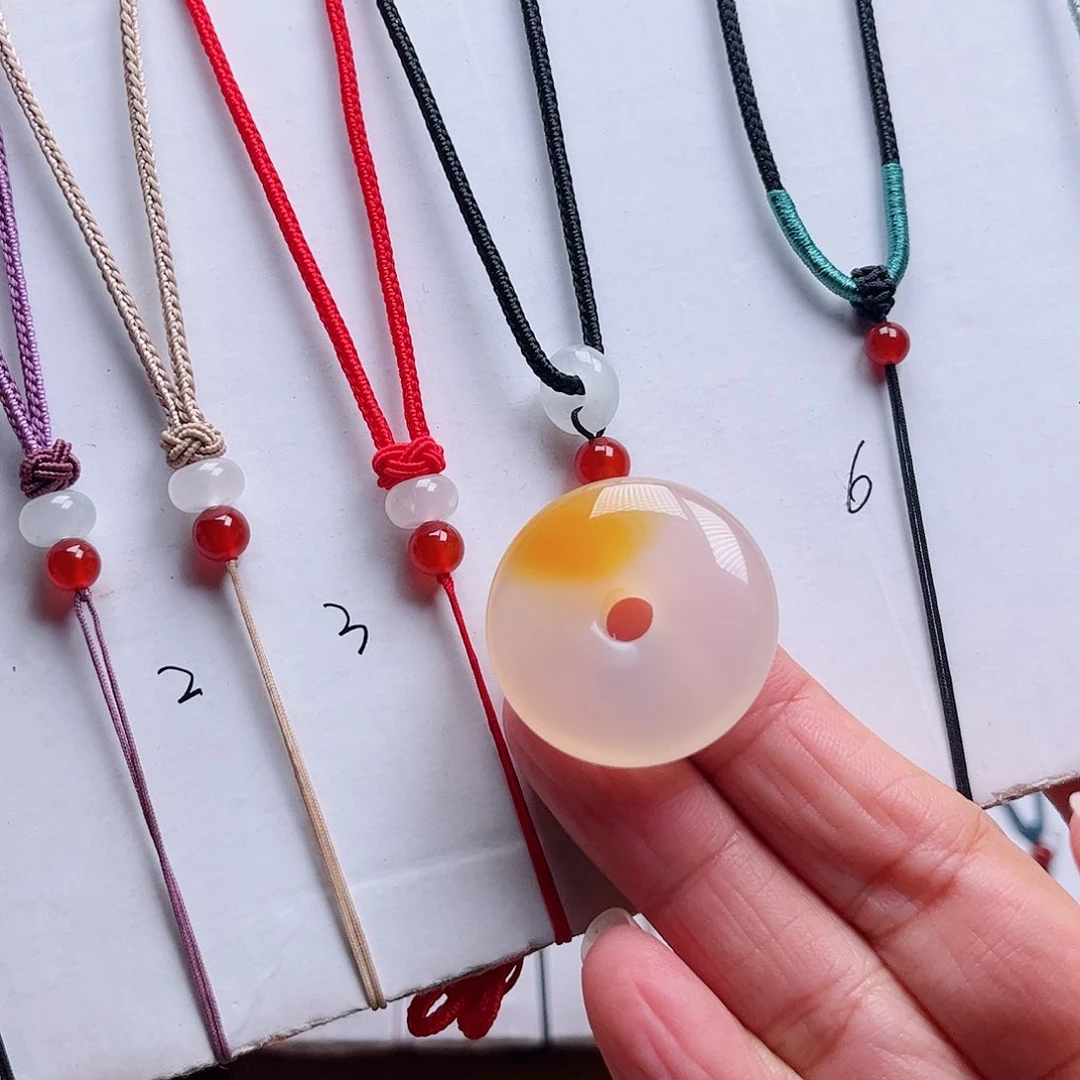 玛瑙/玉髓颈饰未镶嵌小*羊