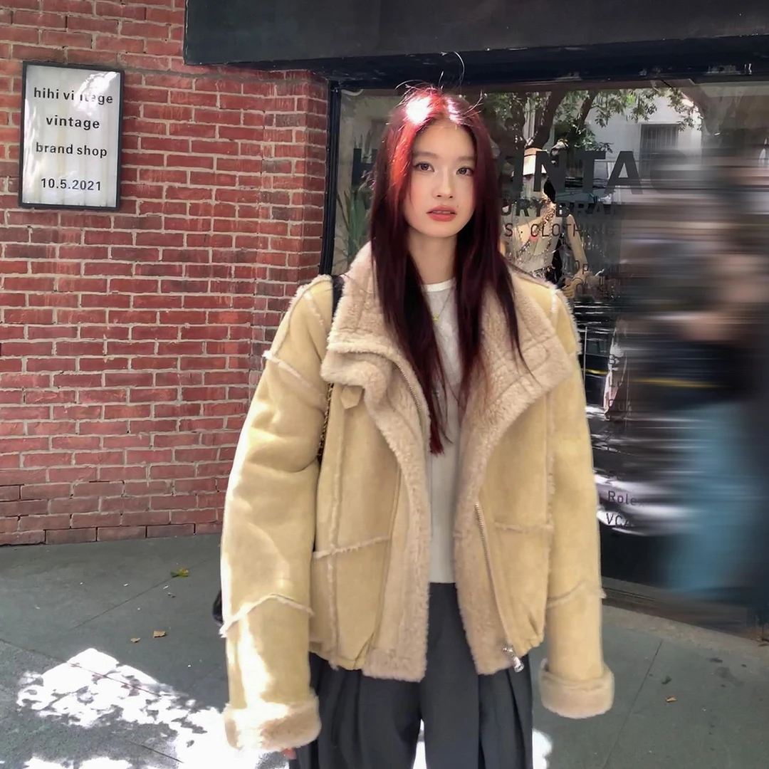 韩茵茵奶油泡芙2025新款年轻羊羔毛皮毛一体外套夹克皮草女立领冬