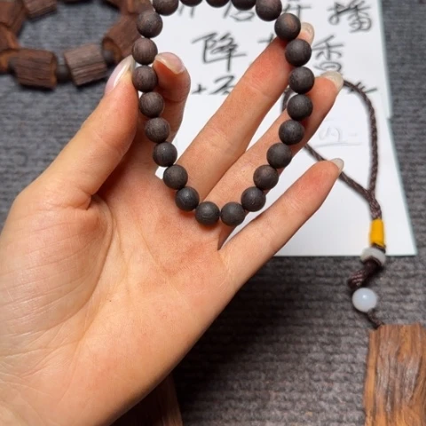 藤类降真香紫红油圆珠单圈手串