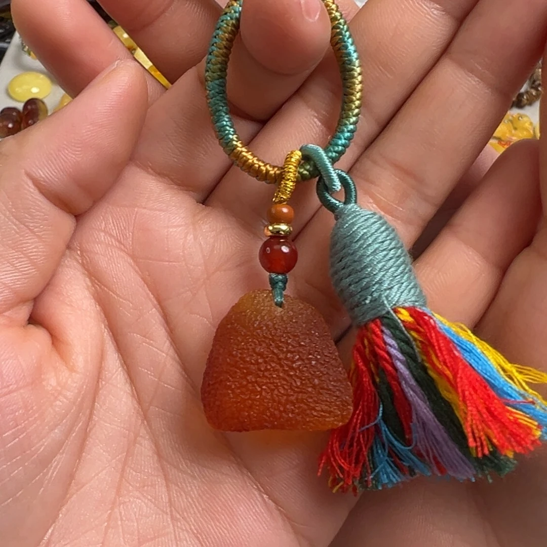 琥珀未镶嵌裸石琥珀