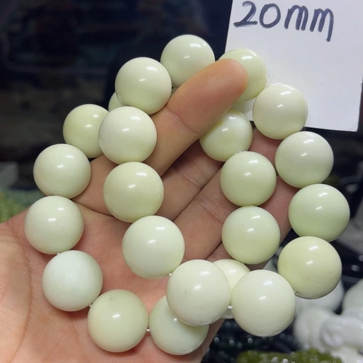 蛇纹石玉手串未镶嵌