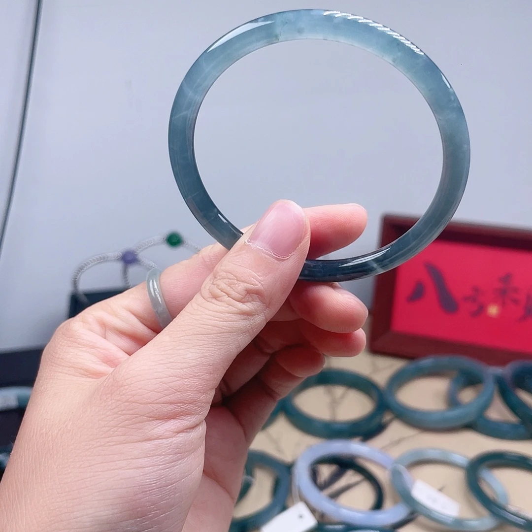 未镶嵌手镯翡翠翡翠手镯