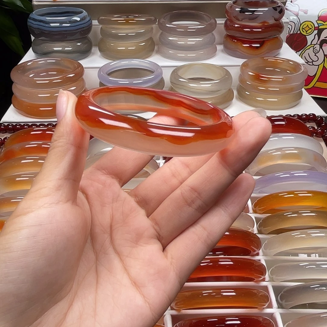 安***）玛瑙/玉髓手镯未镶嵌