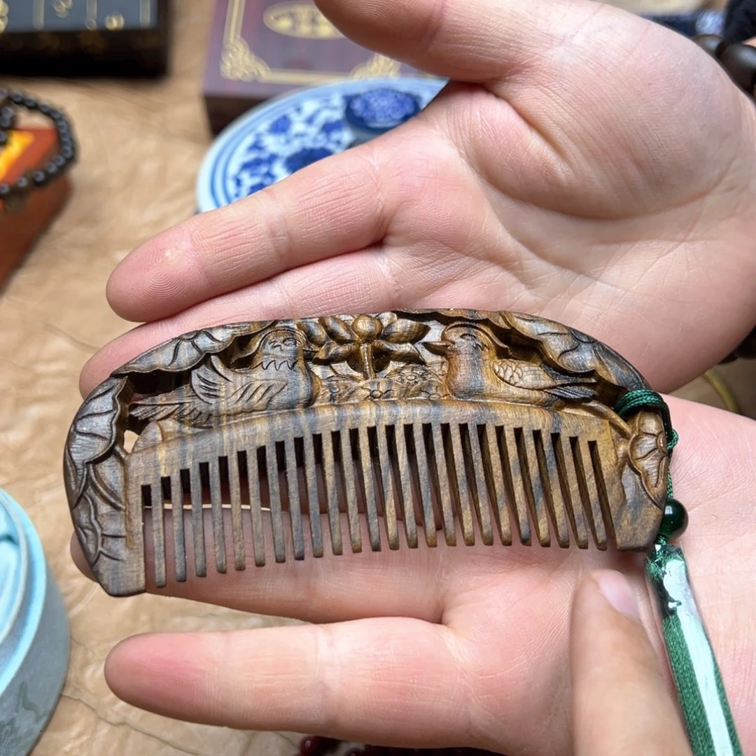 大叶紫檀（黑酸枝木类）