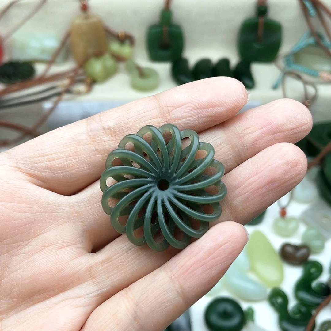 颈饰未镶嵌和田玉