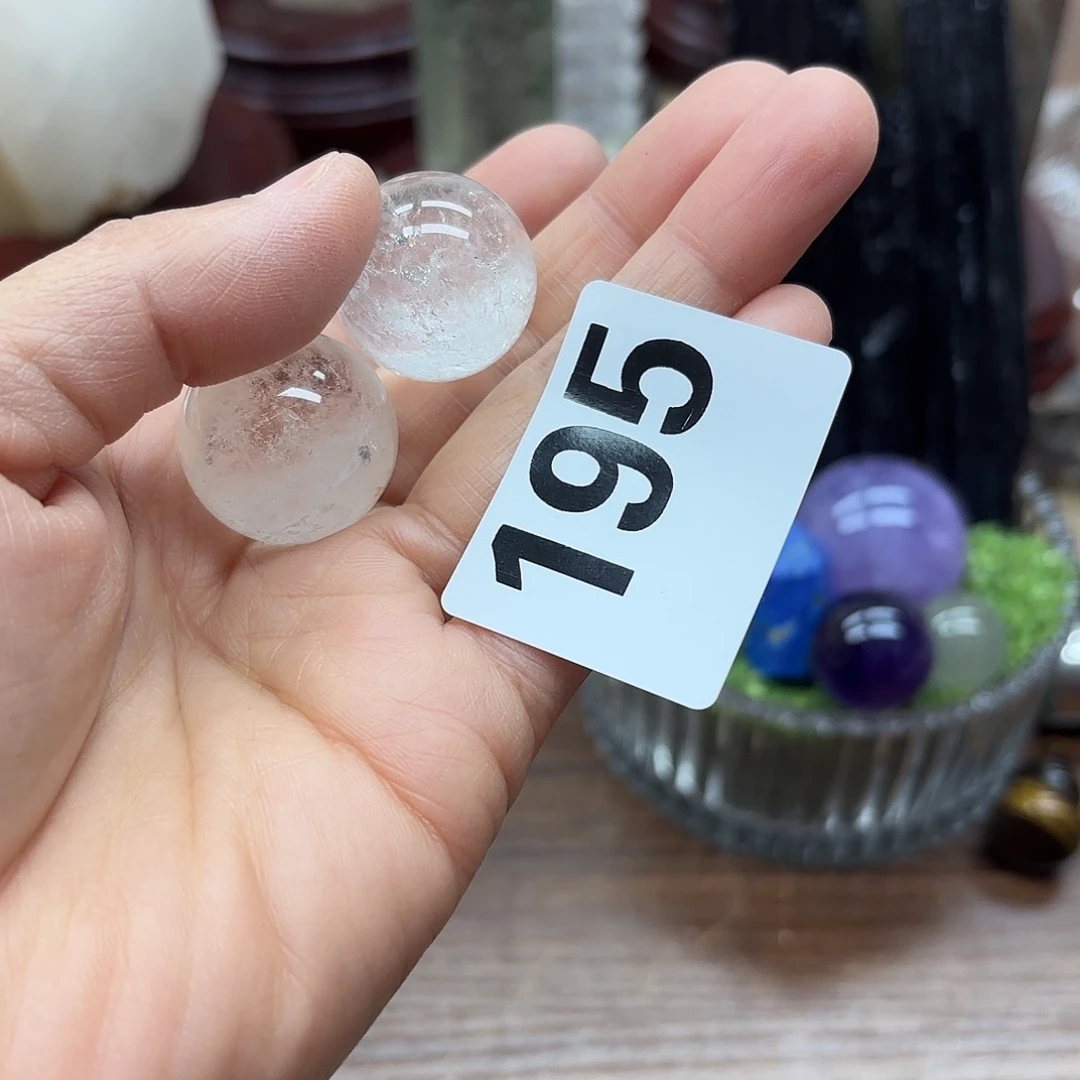 未镶嵌水晶大型摆件（非配饰）