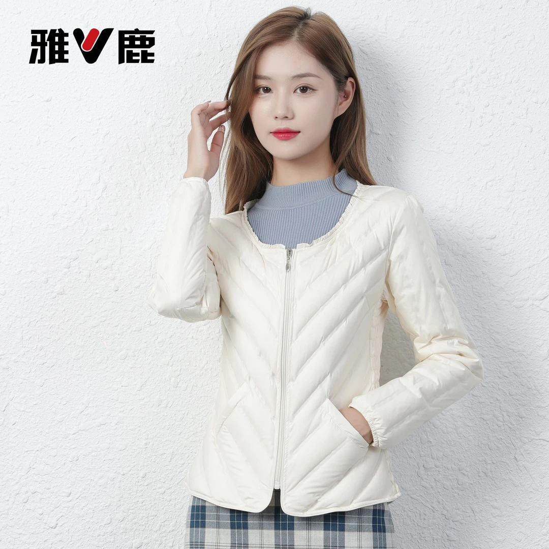 V/雅鹿轻薄羽绒服女冬季白鸭绒羽绒内胆短款修身保暖长袖低领外套
