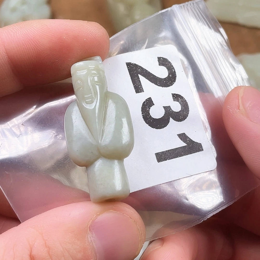 和田玉（糖玉）未镶嵌颈饰