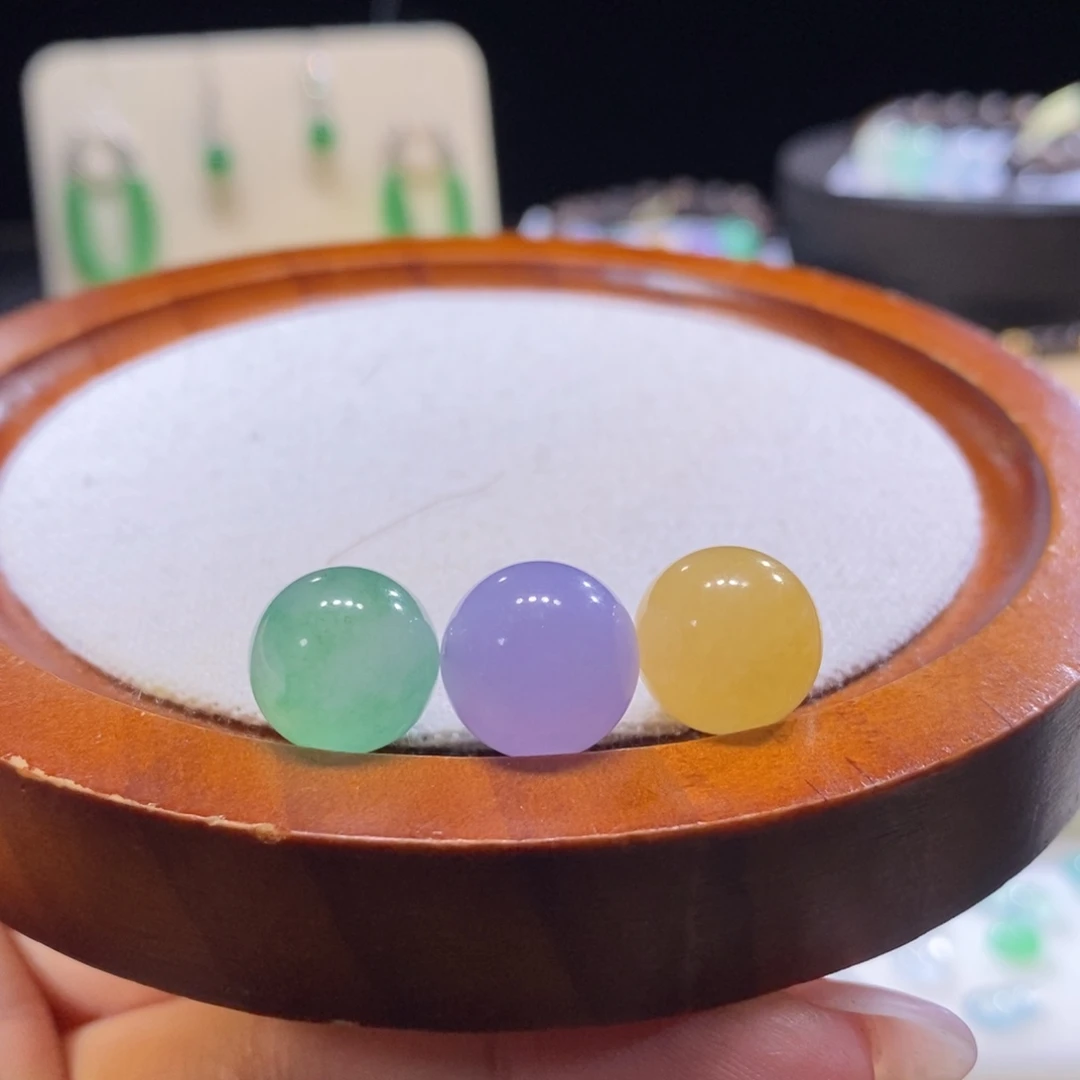 翡翠未镶嵌颈饰翡翠三彩色珠