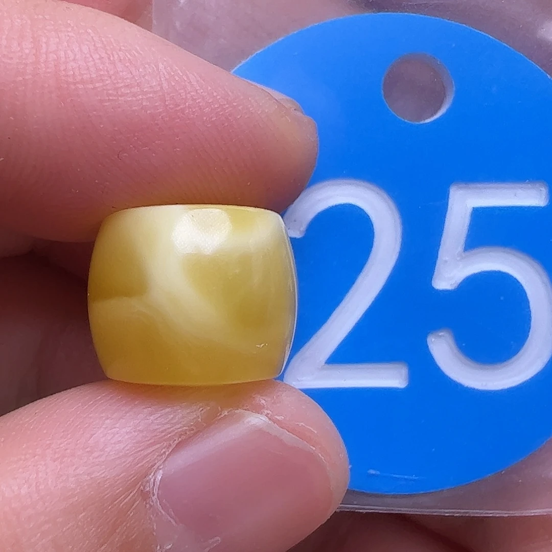 未镶嵌蜜蜡裸石12.4m m