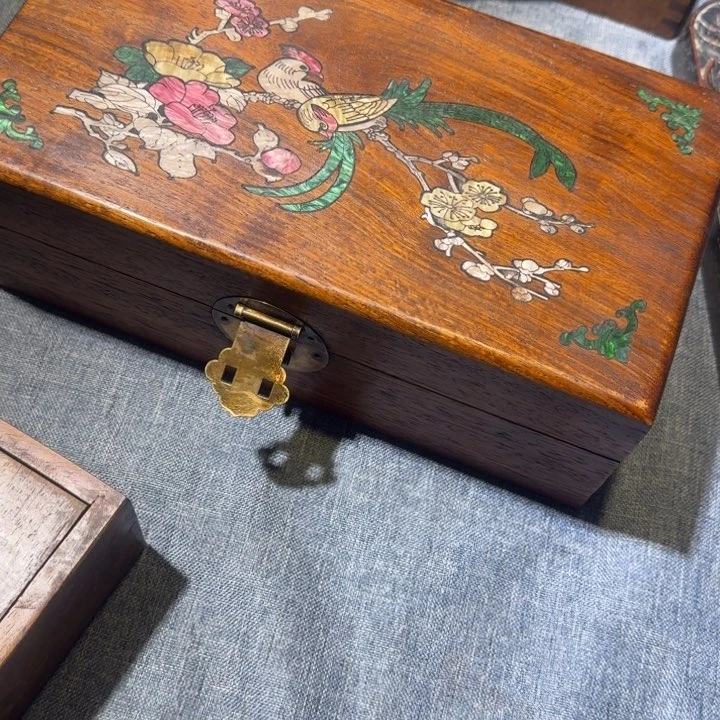 贡木首饰盒的的的的的