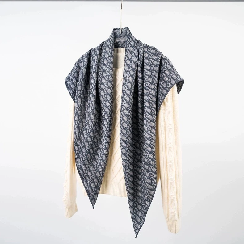 伊晶二店·【D丝毛】秋冬款保温防风舒适经典百搭时尚披肩围巾