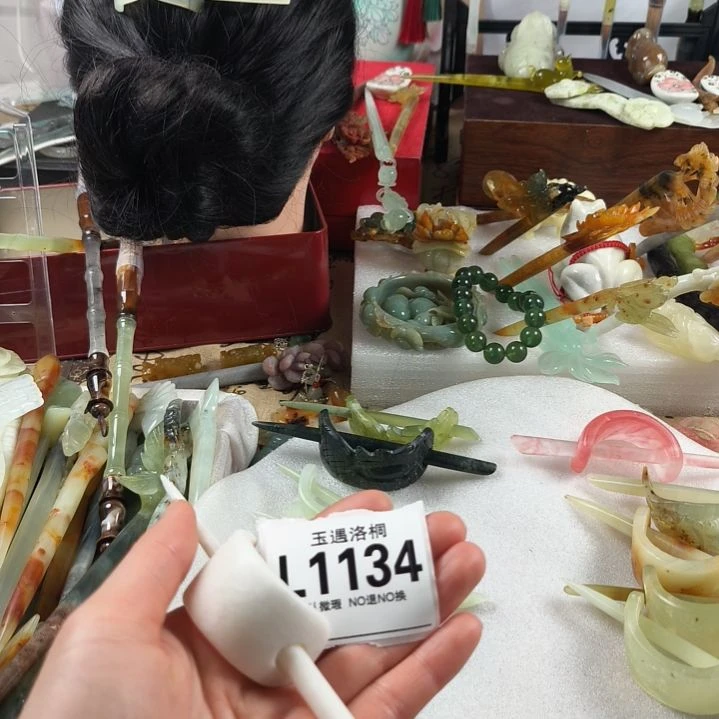 蛇纹石玉发饰合金花*了