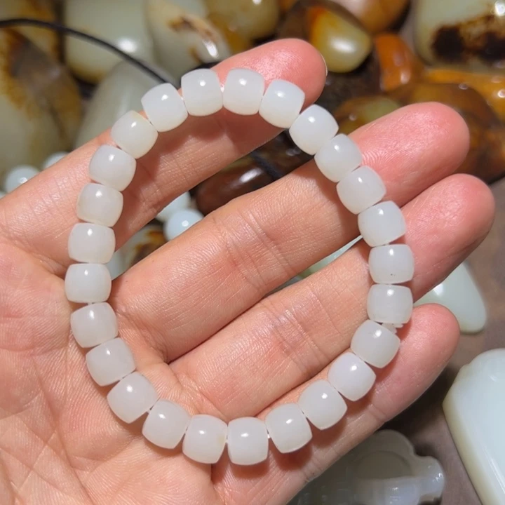 未镶嵌和田玉（糖玉）挂件茶**璃