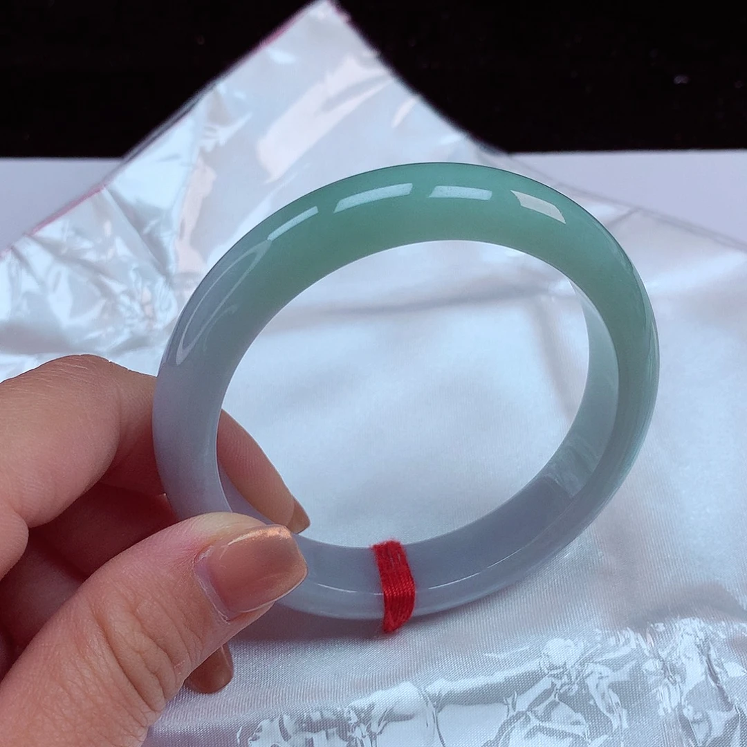 翡翠手镯未镶嵌圈口57