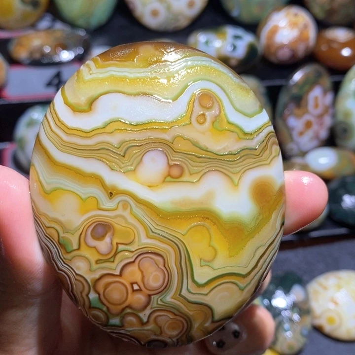 未镶嵌玛瑙/玉髓珠宝奇石