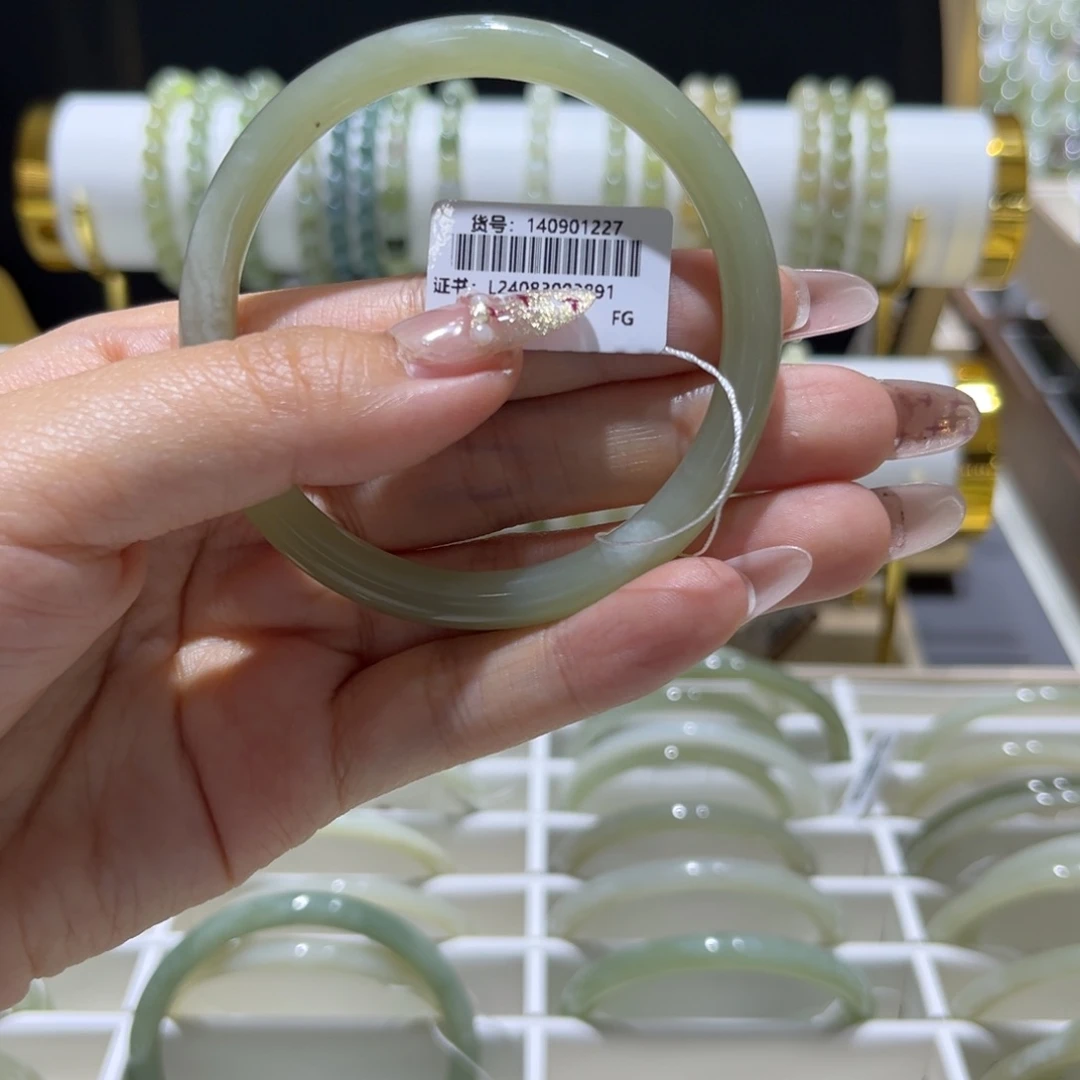 和田玉手镯未镶嵌1227