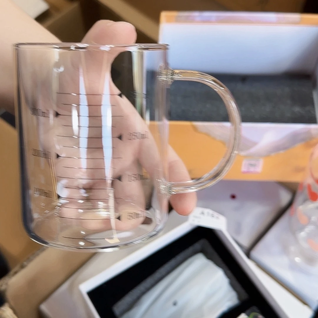 164号高硼硅刻度杯一个