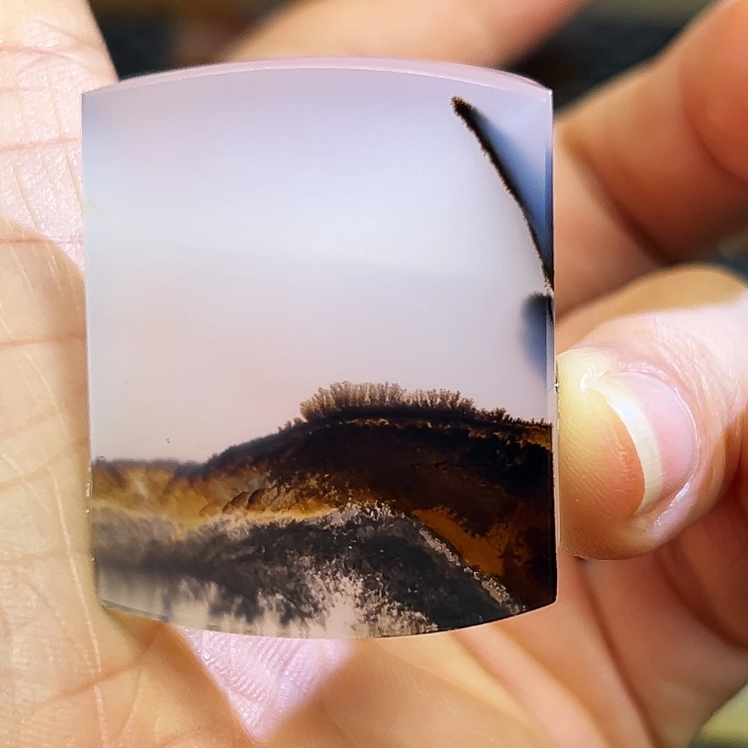 鸿***照玛瑙/玉髓未镶嵌珠宝半成品