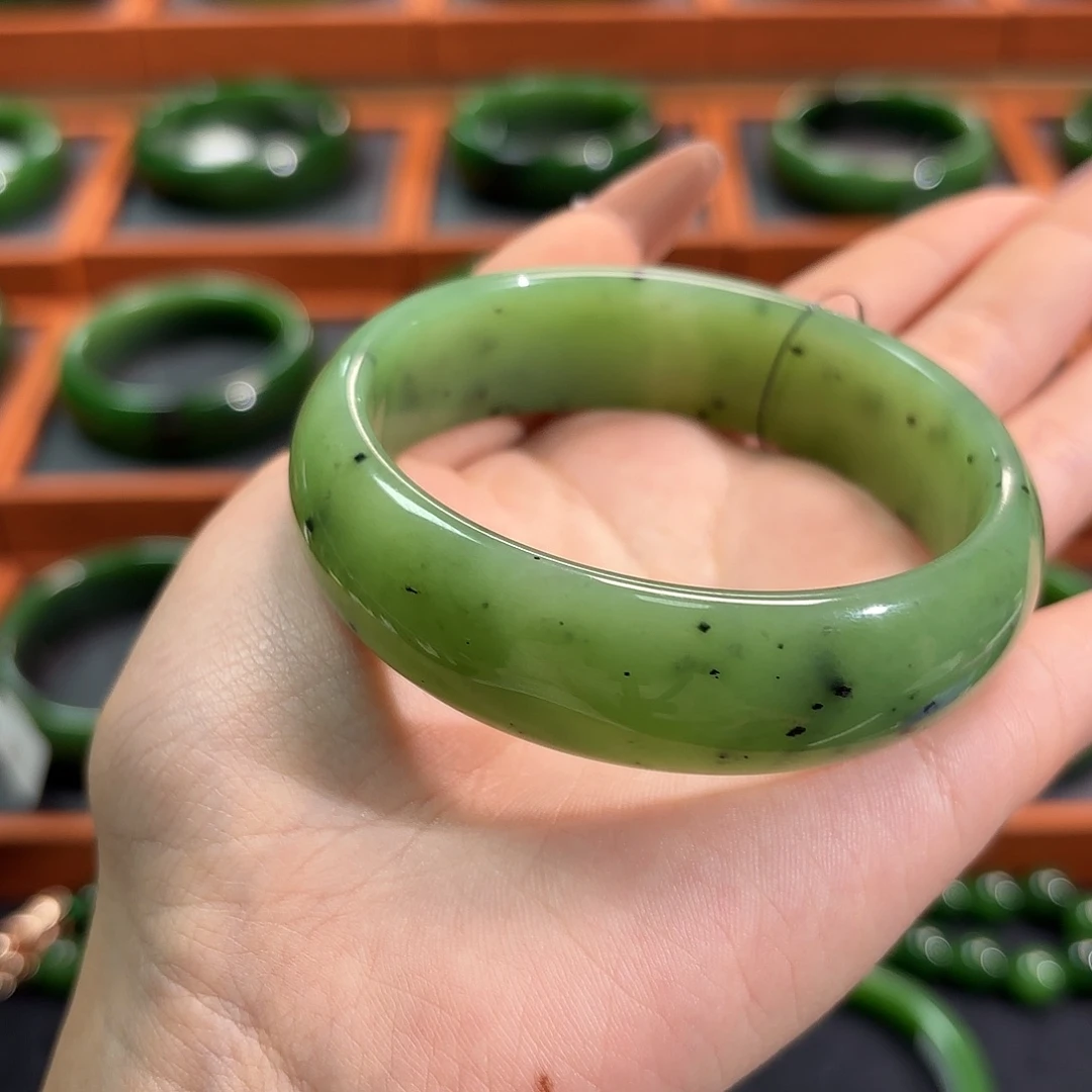 和田玉（碧玉）未镶嵌手镯苹果绿6162