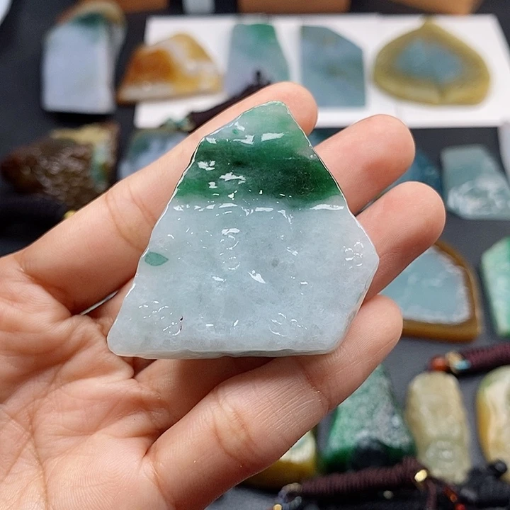 未镶嵌定制翡翠翡翠